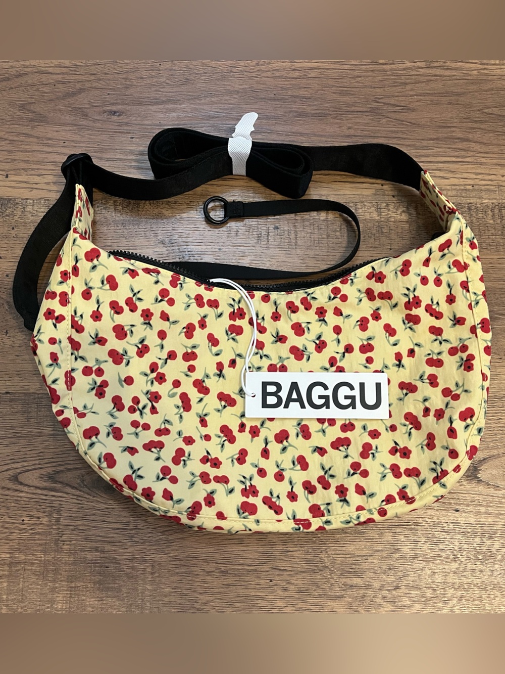 BAGGU UO Cherry Land Medium Crescent Bag BNWT